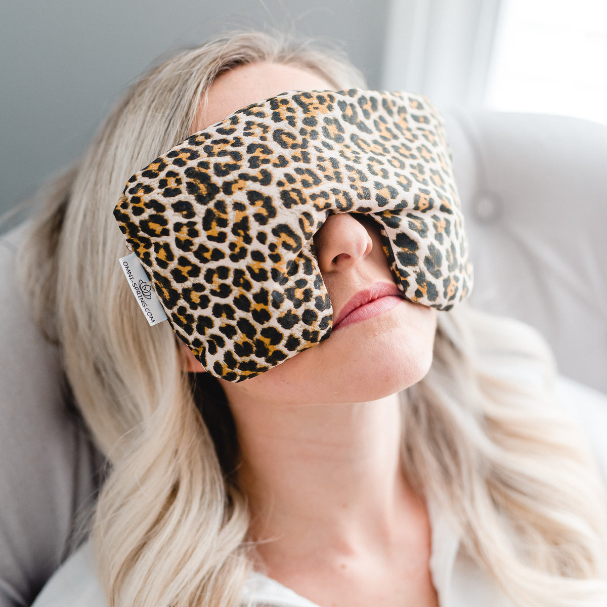 Contoured Eye Pillow